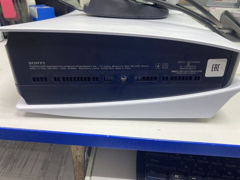 Дешиво Sony PlayStation 5 825GB с ломбарда