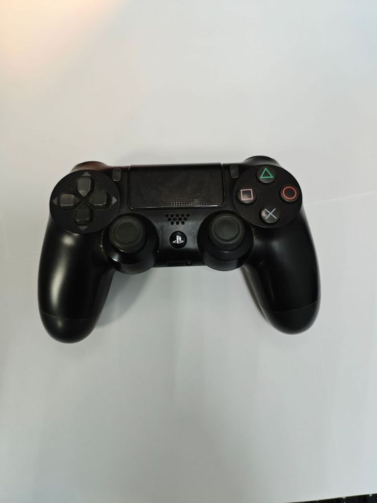 Купити Sony DualShock 4 V2 Black (9870357) Б/У