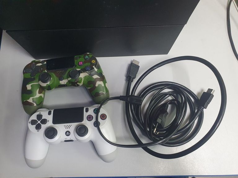 Дешево Sony playstation 4 1tb з ломбарду