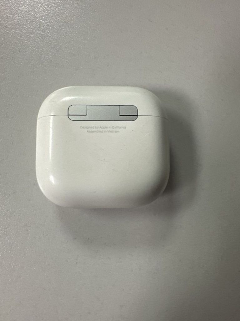 Дешиво Apple airpods 4 with active noise cancellation с ломбарда