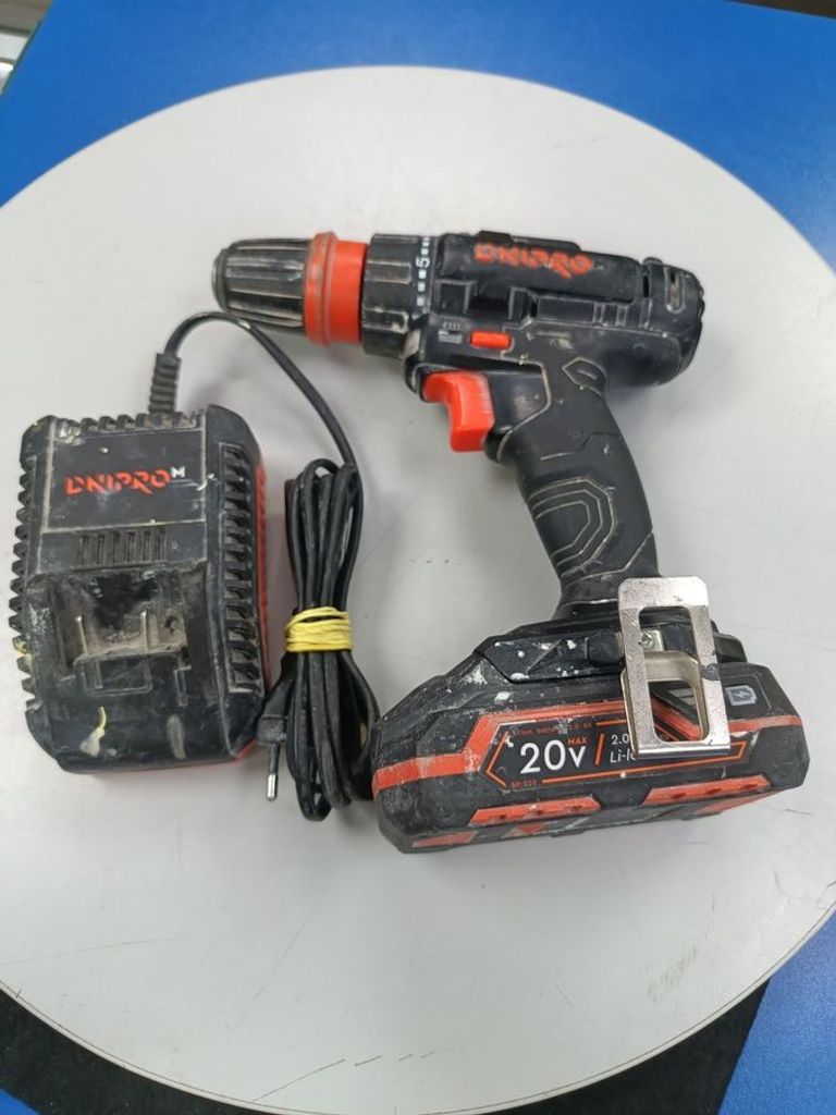 Купити Dnipro-M cd-218q 1акб 2ah зп Б/У