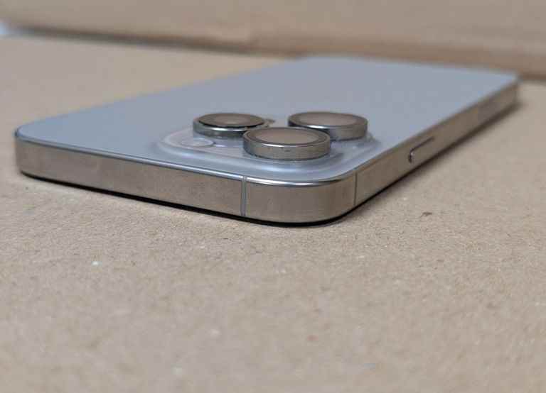 Apple iphone 16 pro max 256gb Код:01-200856184. Зображення 8