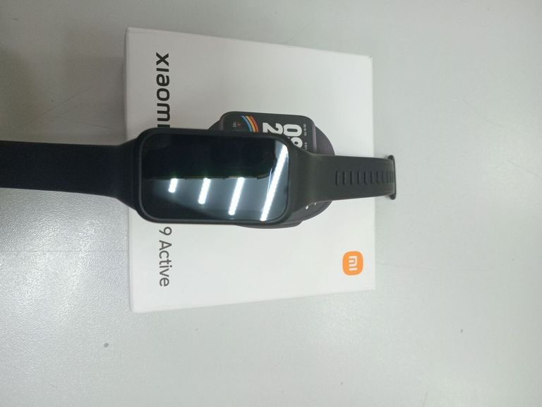 Дешиво Xiaomi smart band 9 active с ломбарда