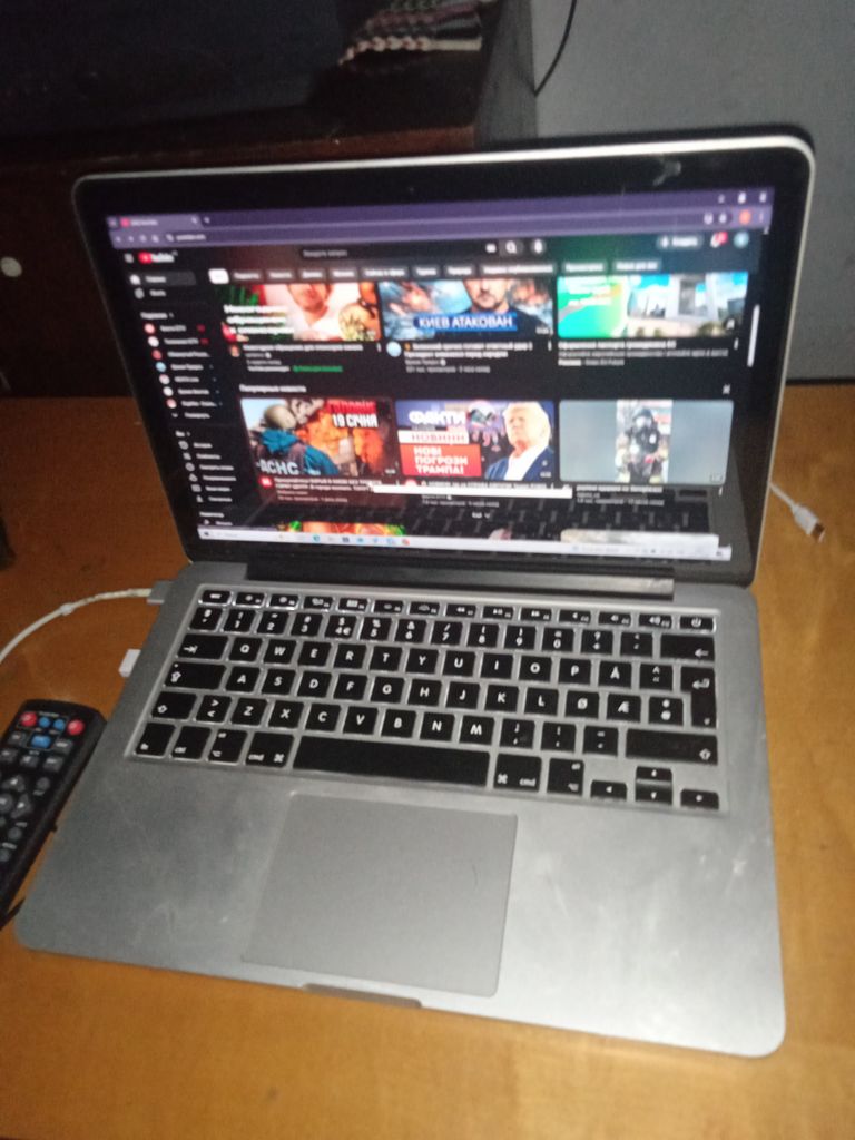 Купити Apple MacBook Air 13" Gold Late 2020 (MGND3, Z12A0006C) Б/У