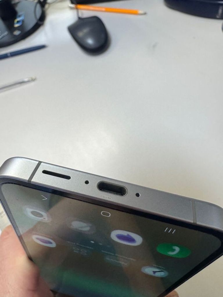 Оголошення Samsung galaxy s24 fe 8/256gb Б/У