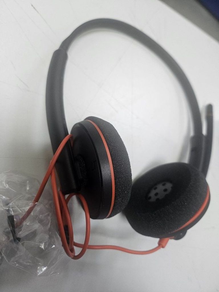 Оголошення Plantronics blackwire с3220 usb-c Б/У