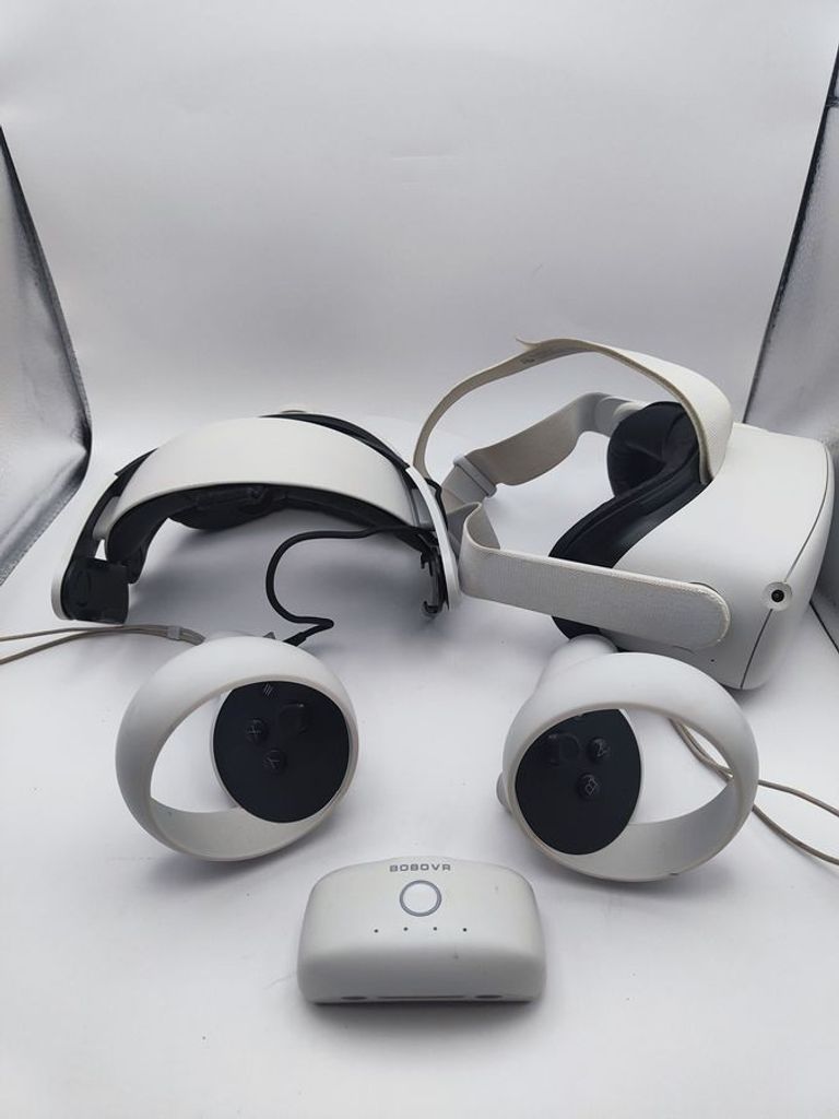 Дешиво Oculus Quest 2 256 GB с ломбарда