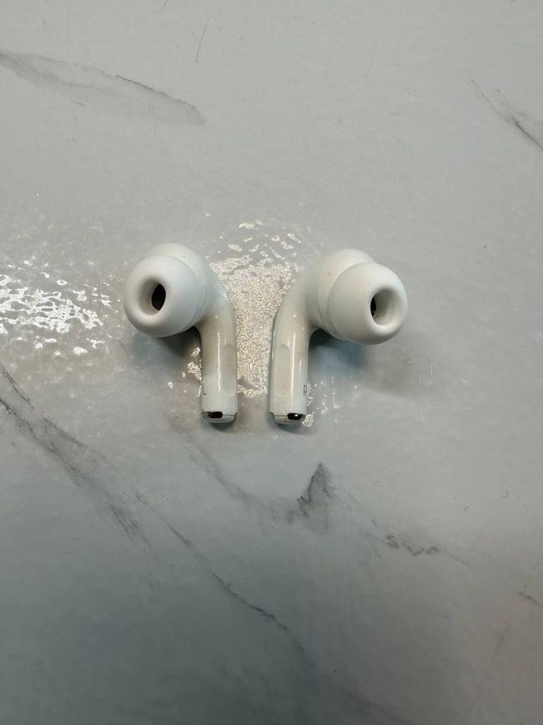 Apple airpods pro 2nd generation with magsafe charging case usb-c Код:01-200893140. Зображення 9