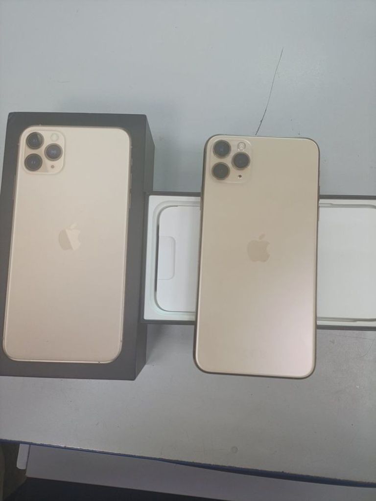 Купити Apple iphone 11 pro max 256gb Б/У