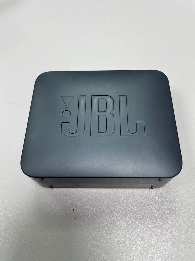 Дешево Jbl go essential з ломбарду