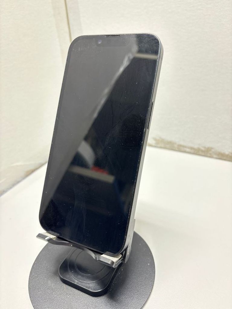 Купити Apple iPhone 16e 128GB Black Б/У