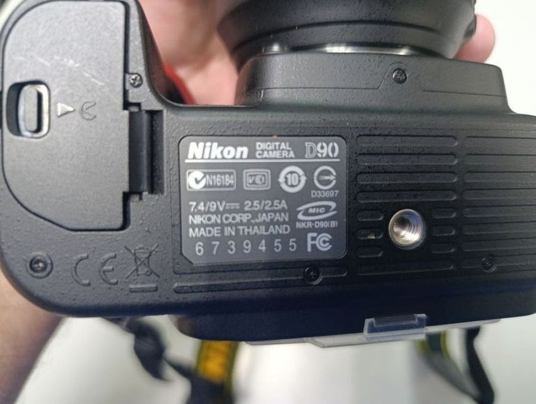 Дешево Nikon d90/ af-s dx nikor 18-105mm1:3.5-5.6g ed vr з ломбарду