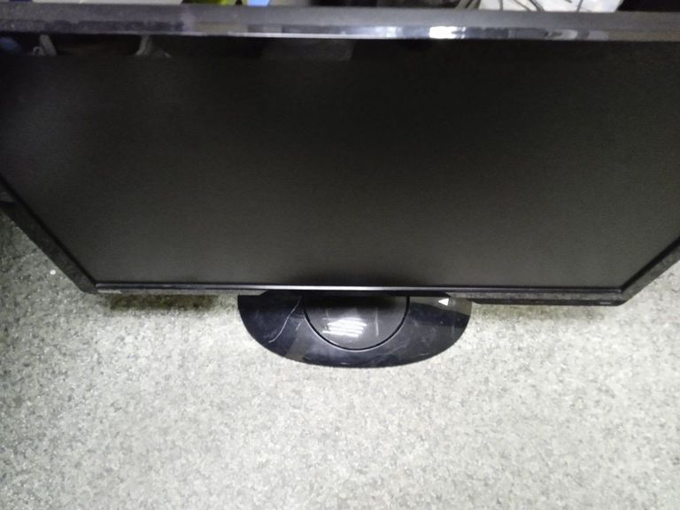 Дешево Benq g2420hdb з ломбарду