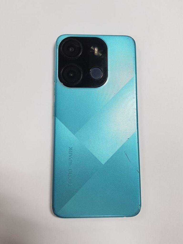Купити Tecno spark go 2023 bf7n 3/64gb Б/У