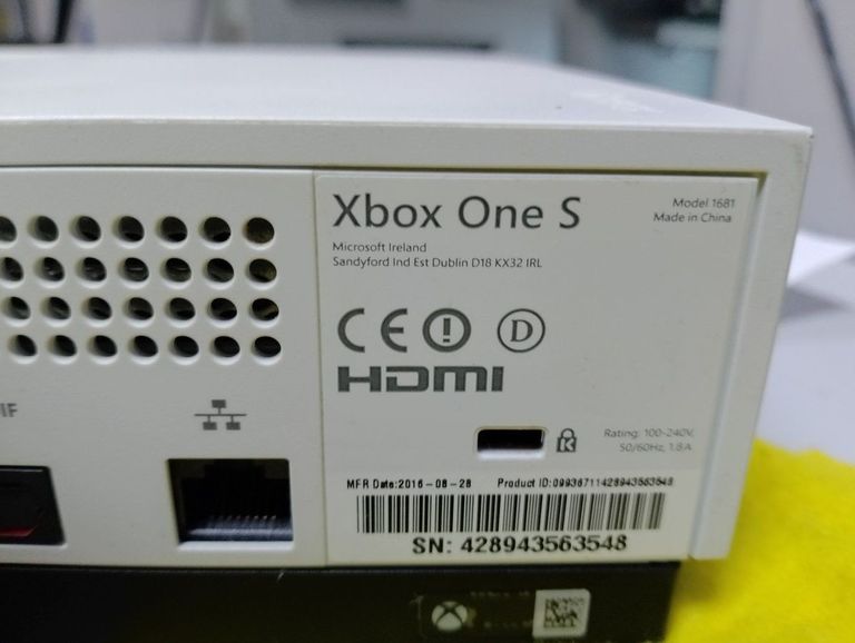 Дешево Microsoft Xbox One S 1TB з ломбарду