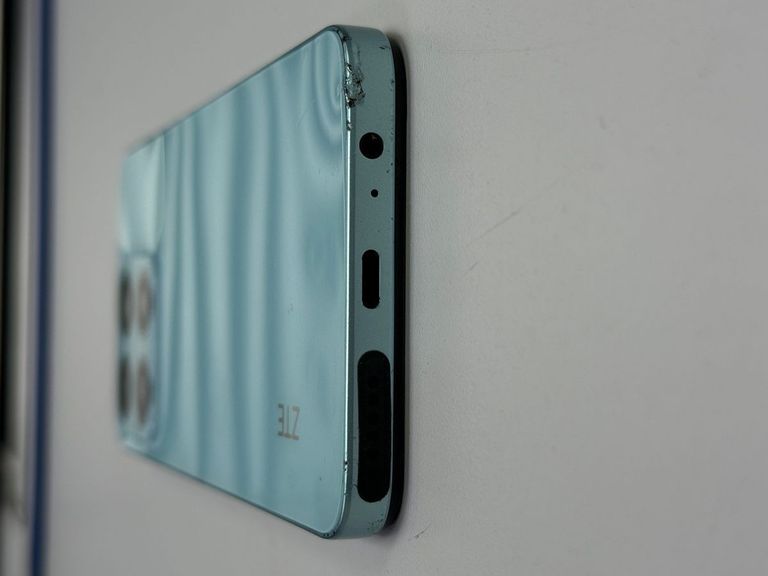 Дешево Zte Blade A55 4/128GB Blue з ломбарду
