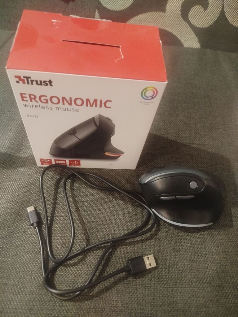 Trust Bayo Ergonomic Rechargeable Wireless Mouse Код:null. Зображення 4