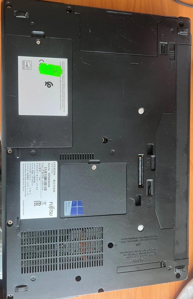 Дешиво Fujitsu E546  с ломбарда