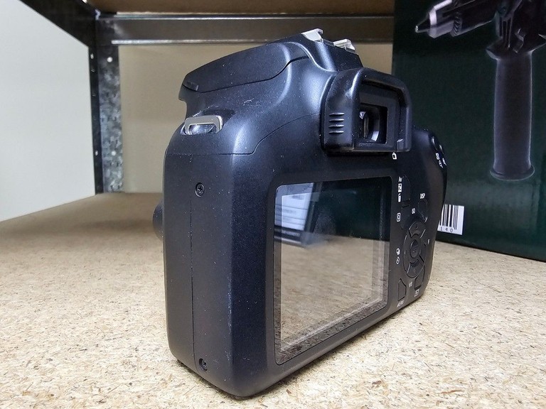 Canon eos 4000d + ef-s 18-55mm macro 0-25m 0,8ft Код:01-200939990. Изображение 6