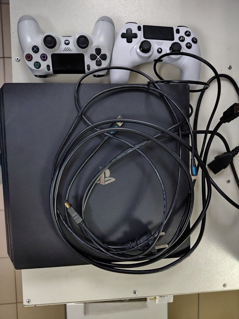 Sony playstation 4 pro 1tb Код:01-200991296. Изображение 8
