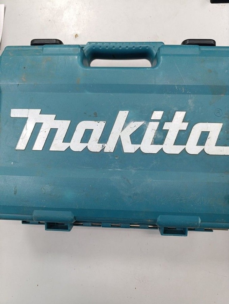 Дешево Makita df333d 2акб 1.5ah зп з ломбарду