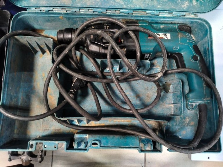 Дешево Makita hr 2450 з ломбарду