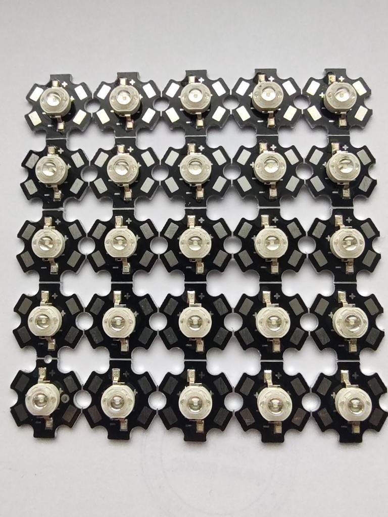 Оголошення Надяскравий світлодіод 1W Зелений (3.4V 520-525nm 80Lm) Green LED COB Алюмінієва підкладка 20мм (137) Б/У