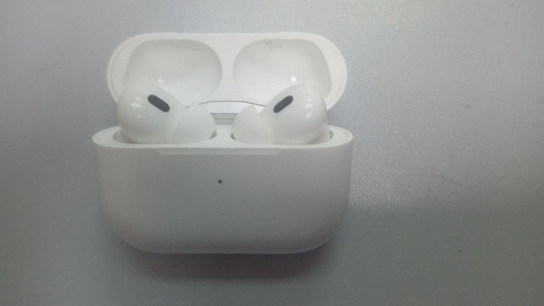 Купити Apple airpods pro 2nd generation magsafe Б/У