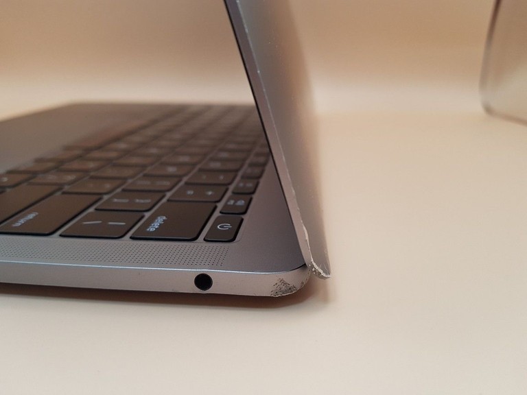 Apple a1708 /macbook pro 13,3" core i5 2,3ghz/ram8gb/ssd 256gb/intel iris plus graphics 640 Код:01-201062414. Зображення 6
