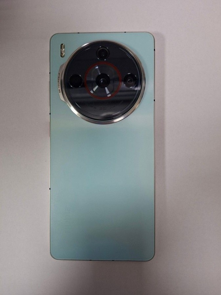 Дешево Zte nubia z60s pro 12/256gb з ломбарду
