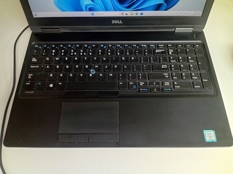 Dell 15/core i5 6300u ddr3/8gb ddr3/hdd *відсутній/ssd 256 gb/*інтегрована Код:01-201150793. Зображення 5
