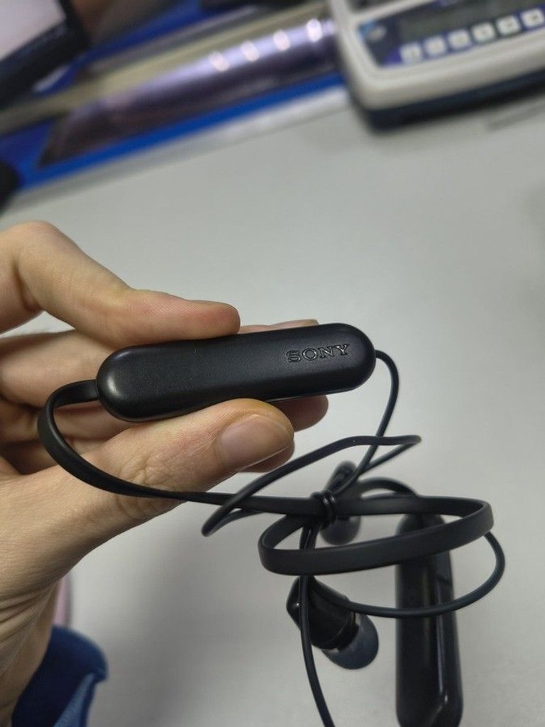 Купить Sony wi-c100 Б/У