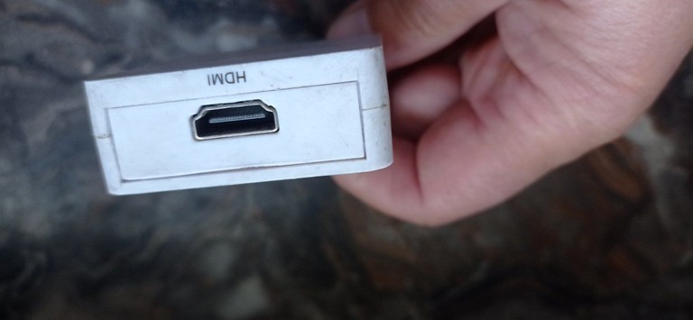 Дешиво Adapter AV в HDMI Mini AV2HDMI с ломбарда