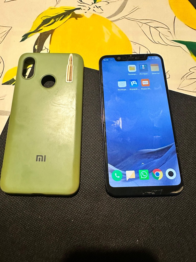 Купити Xiaomi Mi 8 8/128GB Black Б/У