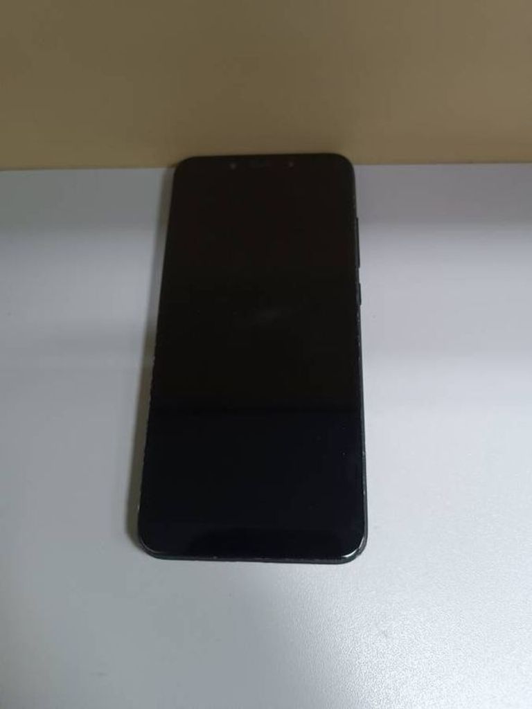 Розпродаж Xiaomi Mi A2 4/32GB Black, продавець Техноскарб