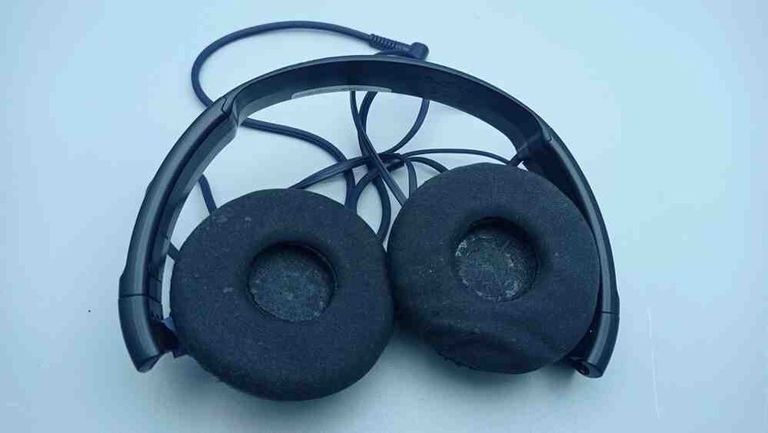 Дешево Sony MDR-ZX310APW з ломбарду