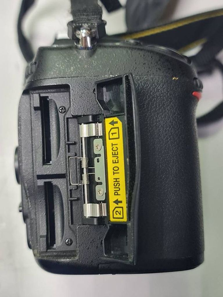 Nikon D7000 body Код:01-200095581. Зображення 9