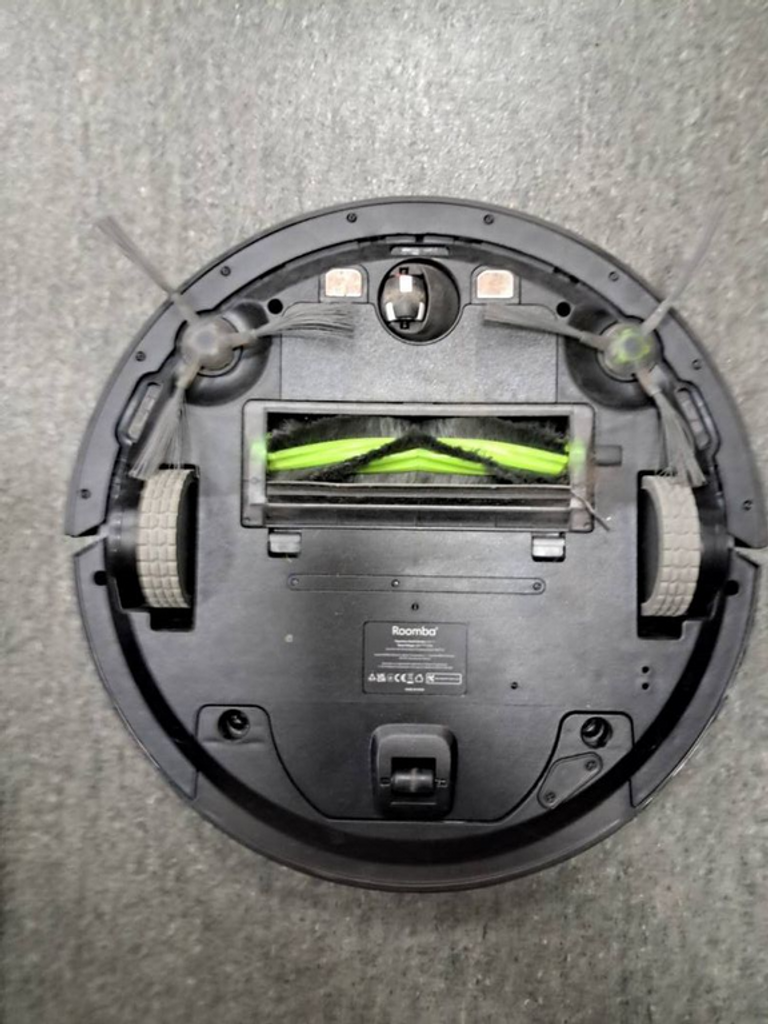 Roomba r1138