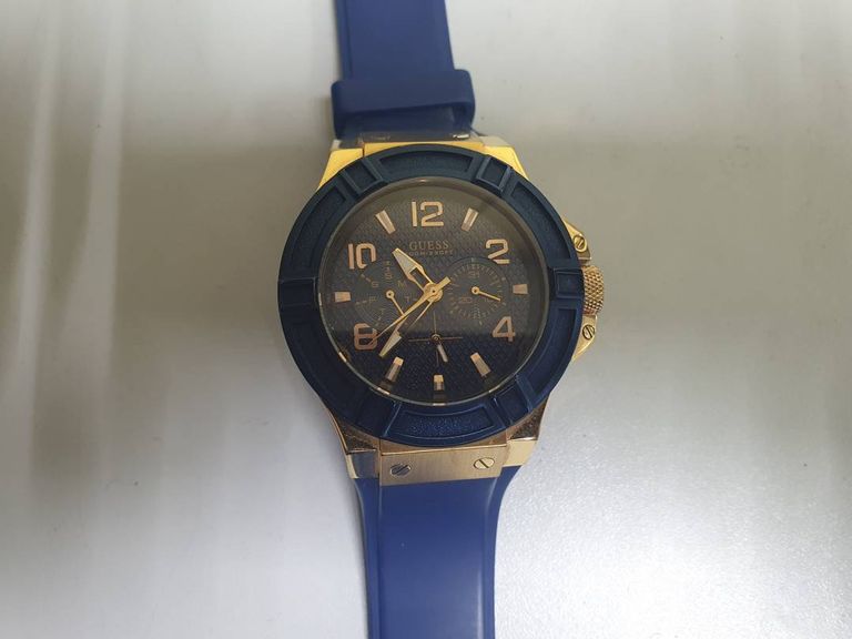 Guess W0247G3