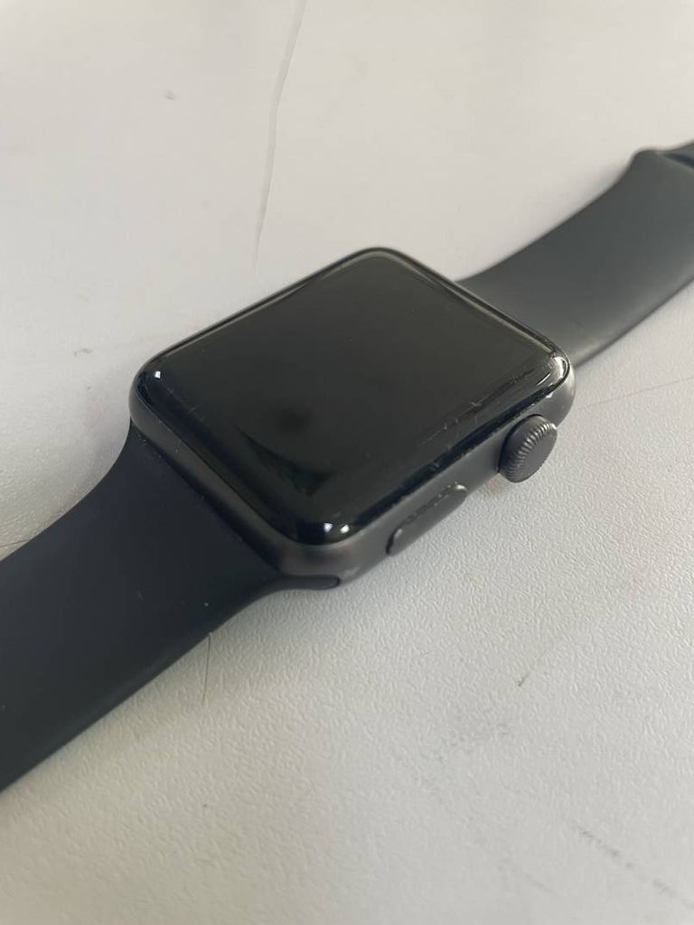 Apple watch series 3 gps 42mm aluminium case a1859