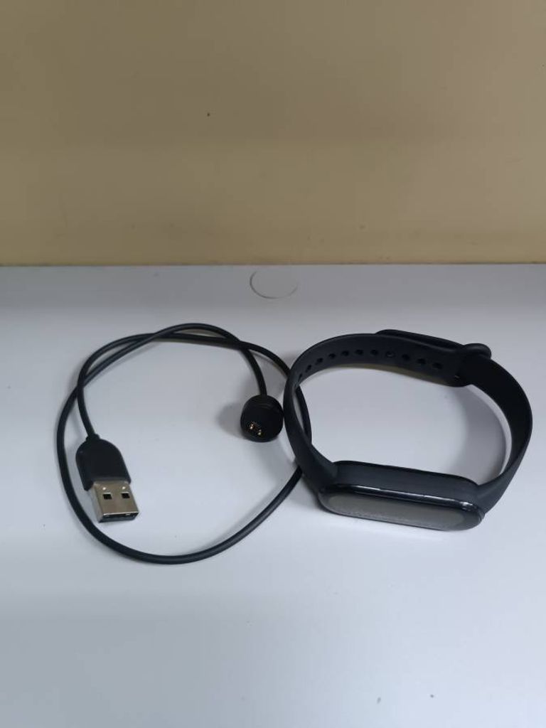 Дешево Xiaomi mi smart band 6 nfc з ломбарду