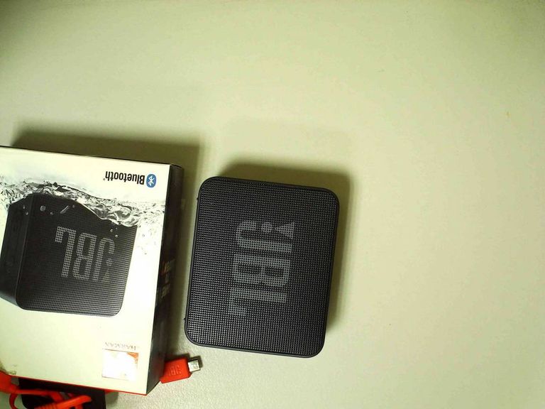 Купити Jbl go essential Б/У