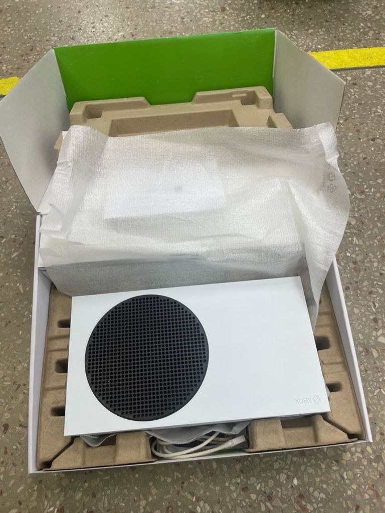 Купити Microsoft xbox series s 512gb Б/У
