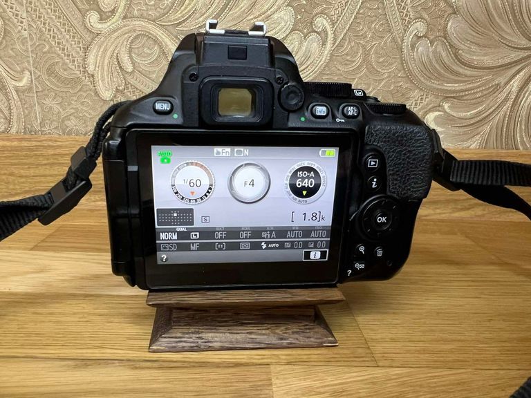 Оголошення Nikon D5600 kit (18-55mm VR) (VBA500K001) Б/У
