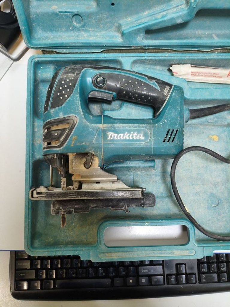 Оголошення Makita 4350CT Б/У