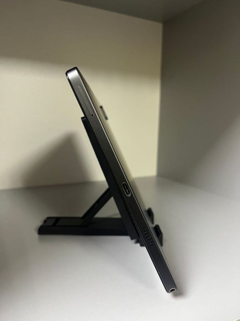 Pixus Wing 6/128GB 4G Dual Sim Graphite Код:01-200736910. Изображение 5