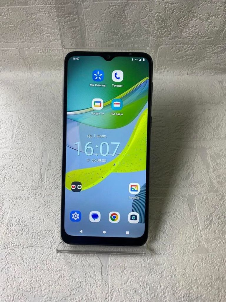 Купити Motorola moto e13 2/64gb Б/У
