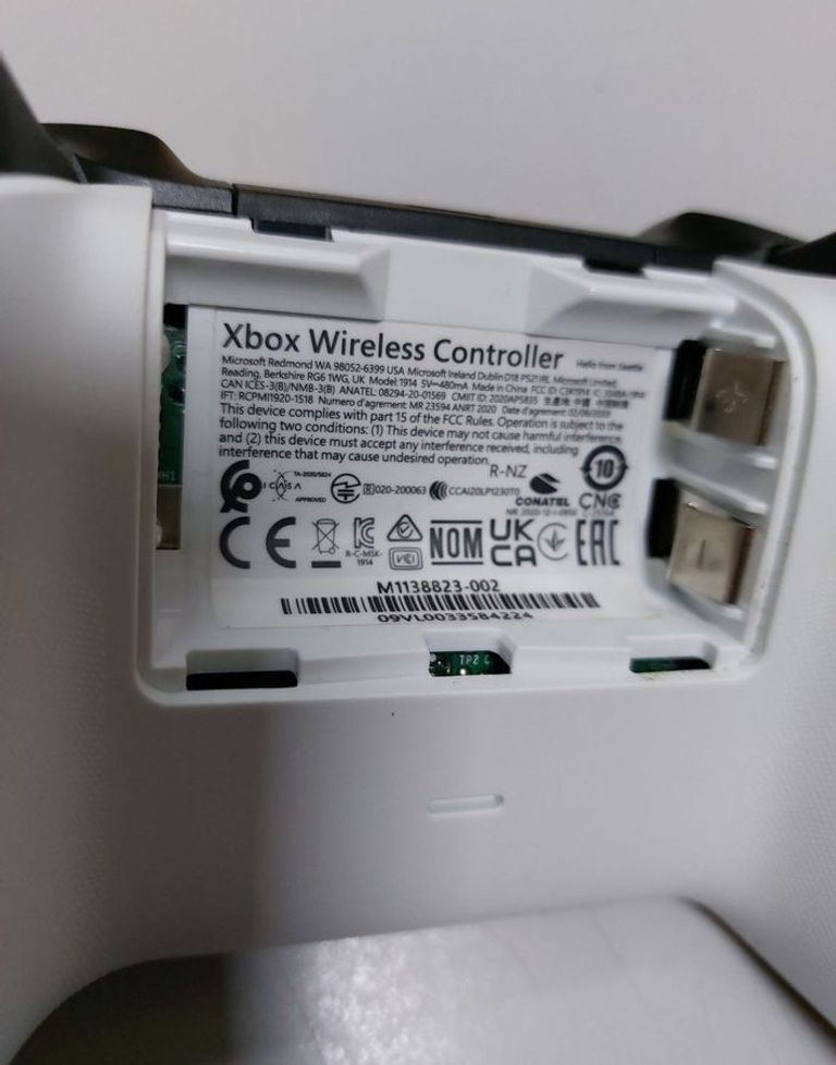 Дешево Microsoft xbox series x s wireless controller з ломбарду