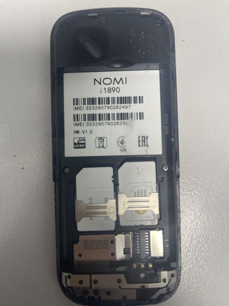 Дешево Nomi i1890 з ломбарду