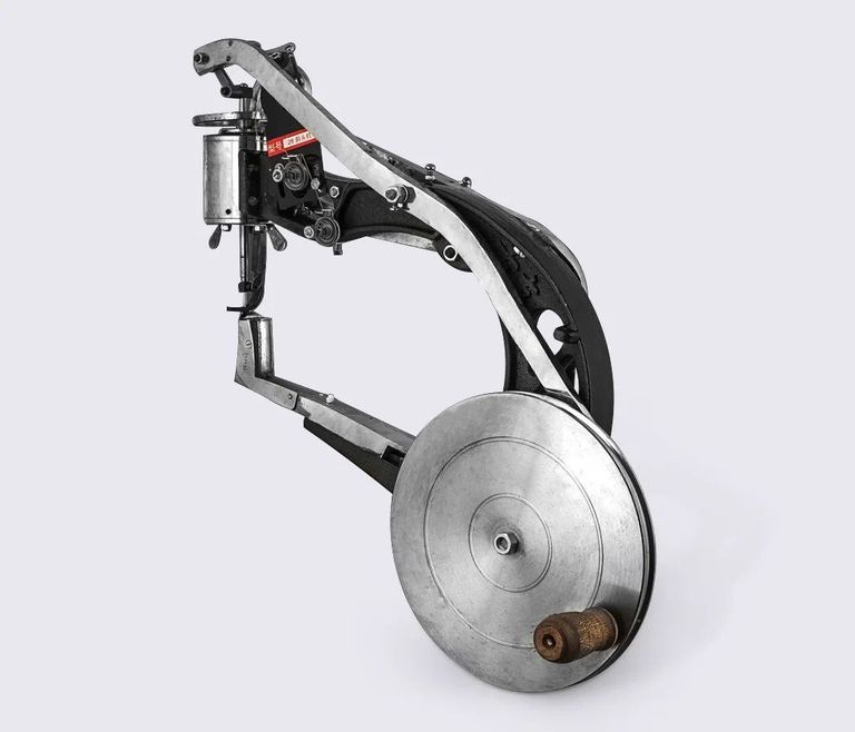 Купити Версаль Б/У